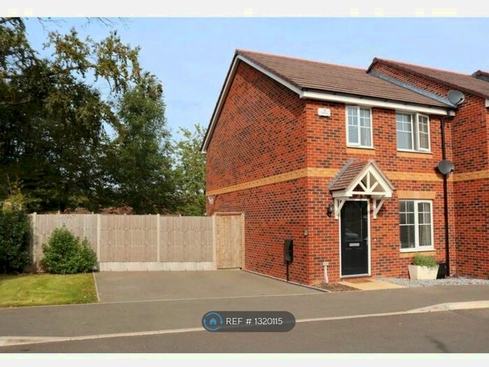 3 Bedroom End Of Terrace House To Rent In Hertford Way, Knowle, Solihull B93