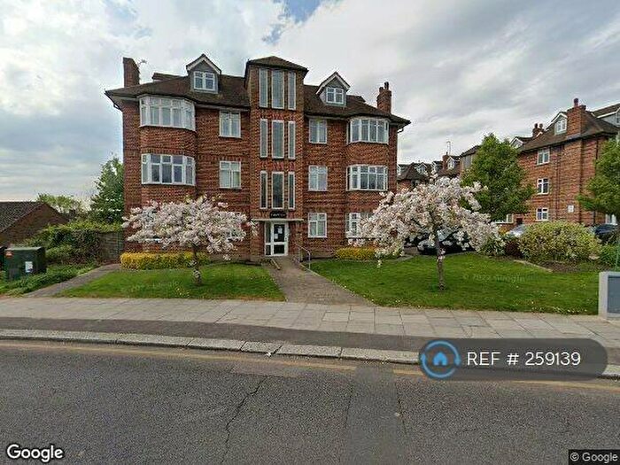2 Bedroom Flat To Rent In Oakleigh Road North, London, N20