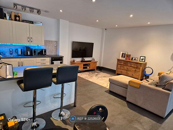 1 Bedroom Flat To Rent In Moreton Road, Ongar, CM5