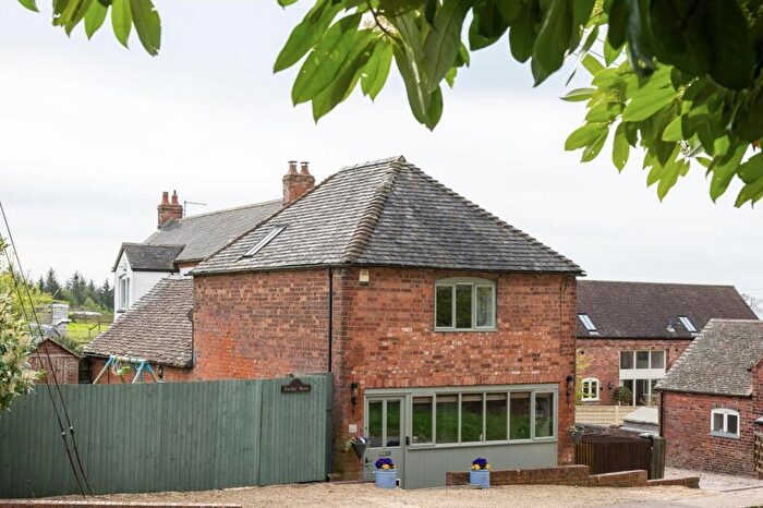 3 Bedroom Link Detached House For Sale In Farley Lane, Romsley, B62