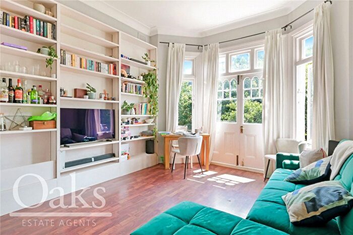 2 Bedroom Flat To Rent In Gleneagle Road, Streatham, SW16