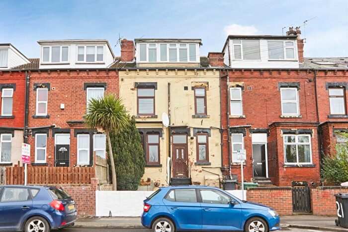 3 Bedroom Terraced House For Sale In Florence Street, Leeds, LS9