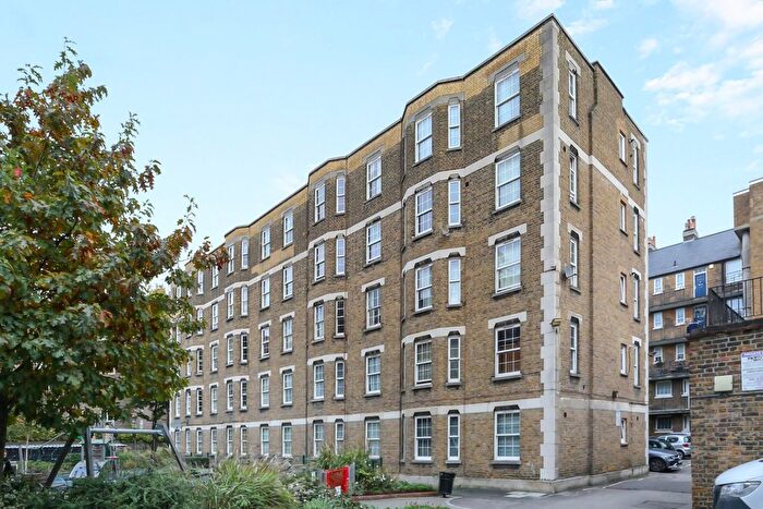 2 Bedroom Flat To Rent In Pilton Place, London, SE17
