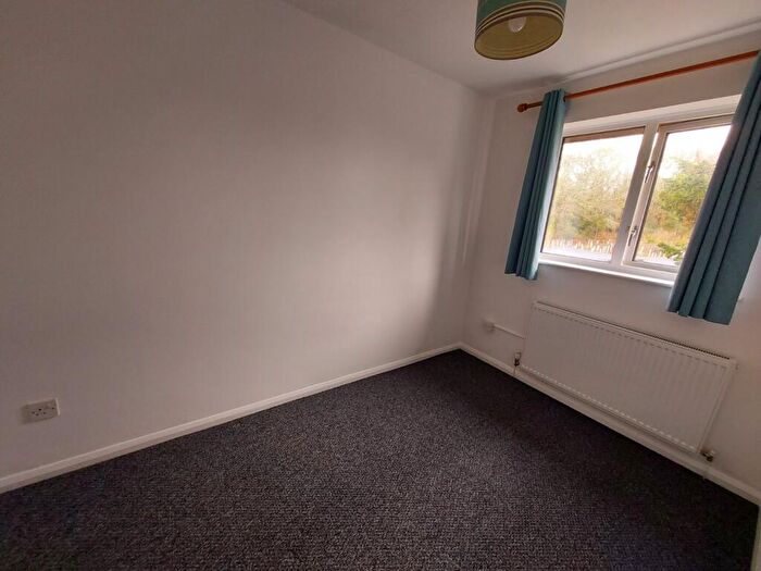2 Bedroom End Of Terrace House To Rent In Aintree Drive, Waterlooville, Hampshire, PO7