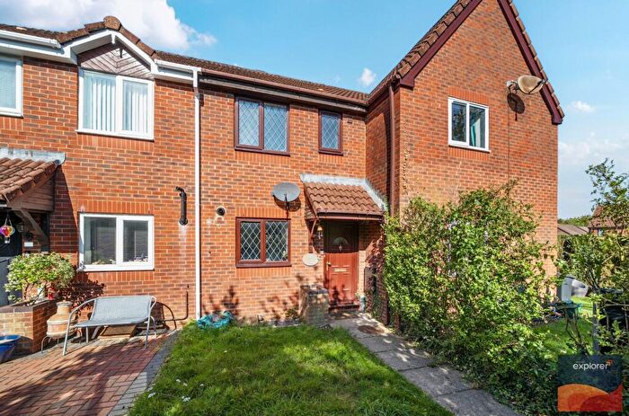 2 Bedroom Terraced House For Sale In Balmoral Way, Hatch Warren, RG22