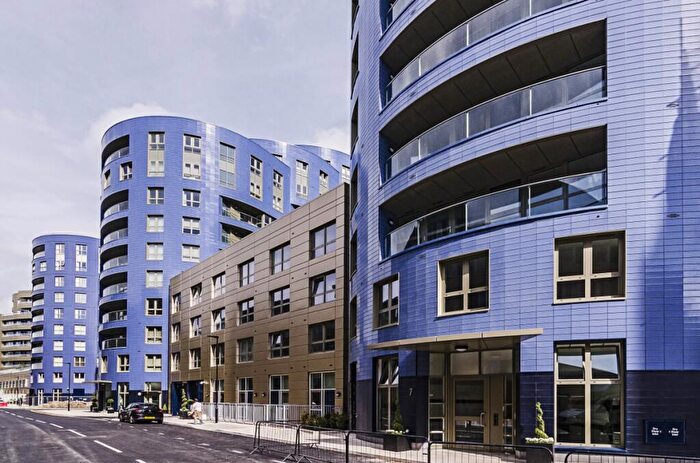 2 Bedroom Apartment To Rent In Queensland Road London, N7