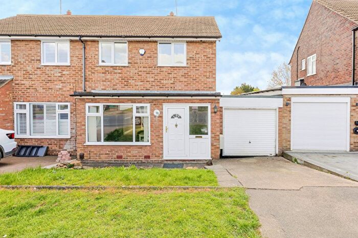 3 Bedroom Semi Detached House For Sale In Cotswold Avenue, Northampton, NN5