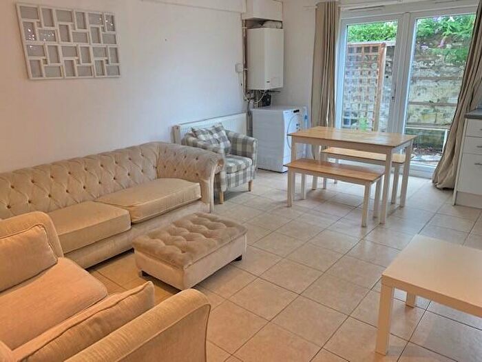 6 Bedroom House To Rent In Catherine Street, Cardiff(City), CF24