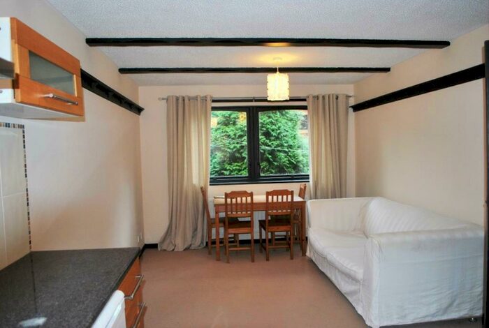 1 Bedroom Flat To Rent In Windmill Court, Spital Tongues, NE2