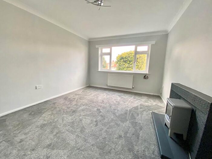 2 Bedroom Detached Bungalow To Rent In Worsley Road, Swinton, M27