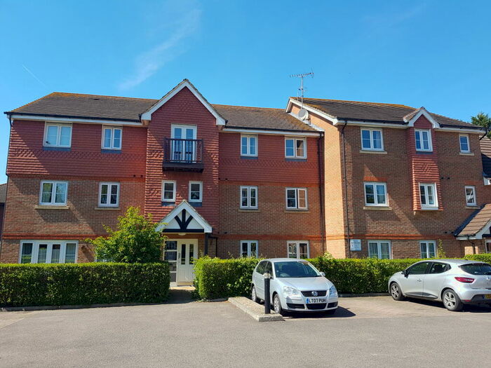 2 Bedroom Apartment To Rent In Kings Road, Horsham, RH13