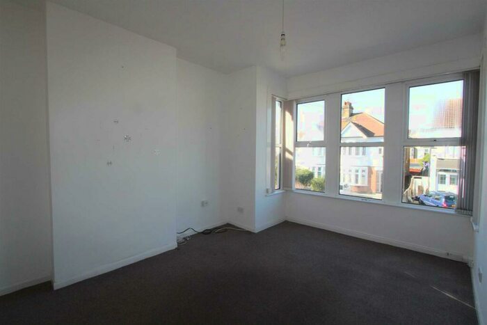1 Bedroom Flat To Rent In Honiton Road, Southend On Sea, SS1