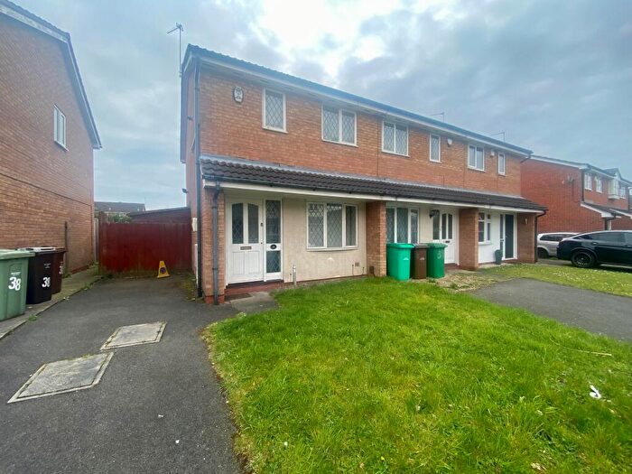 2 Bedroom Semi Detached House To Rent In £ Pppw, Heron Drive, Lenton, NG7