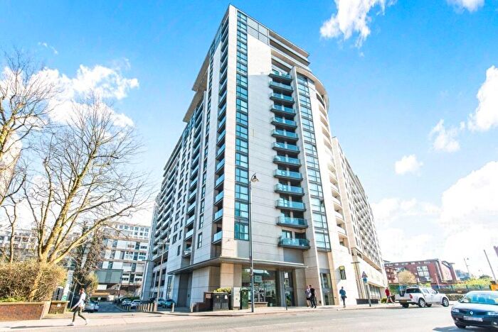 1 Bedroom Apartment To Rent In Centenary Plaza, Holliday Street, Birmingham, B1