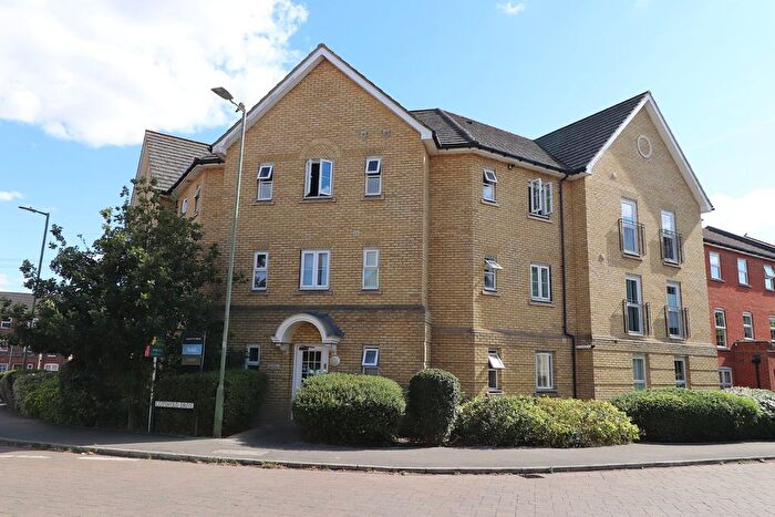 2 Bedroom Flat For Sale In Mendip Way, Stevenage, Hertfordshire, SG1