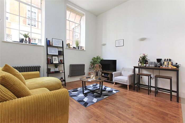 1 Bedroom Flat To Rent In Balfour House, Battersea, SW11