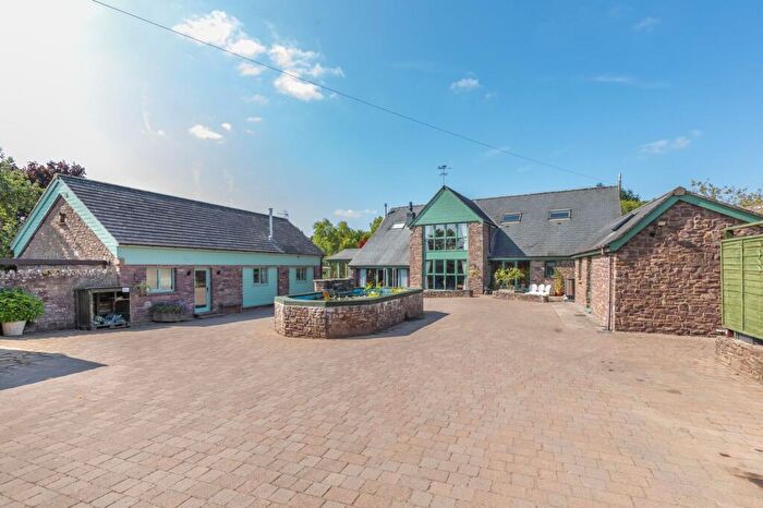 5 Bedroom Detached House For Sale In Alvington, Lydney, GL15