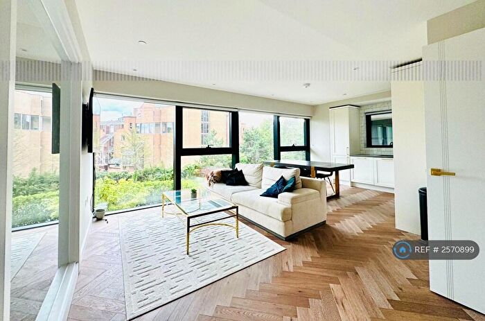 3 Bedroom Flat To Rent In Gauging Square, London, E1W