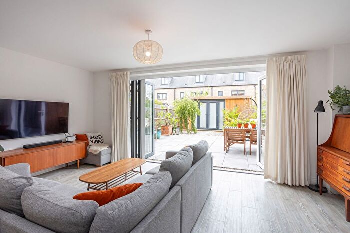 3 Bedroom Terraced House For Sale In Calender Place, Oxford, OX2