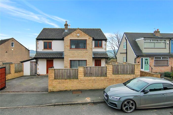 4 Bedroom Detached House For Sale In Woodside Road, Silsden, BD20