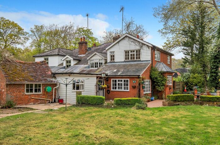 4 Bedroom Semi-Detached House For Sale In Jacksons Place, Shepherds Hill, Colemans Hatch, Hartfield, TN7