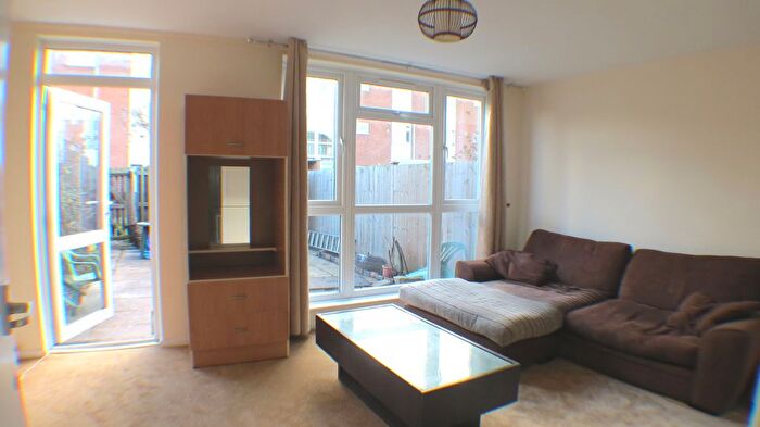 3 Bedroom Terraced House To Rent In Waverton Road, Earlsfield, SW18