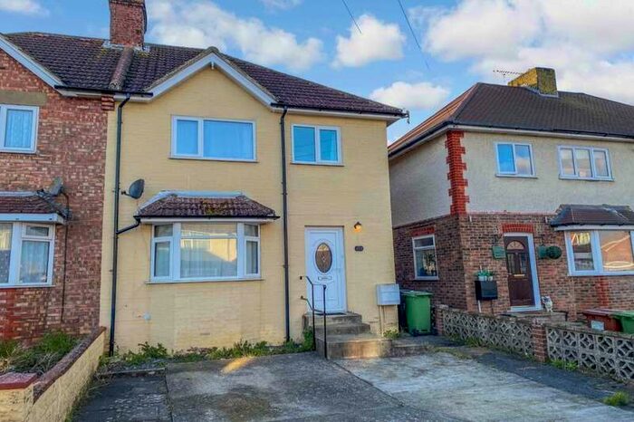3 Bedroom Semi-Detached House To Rent In Percival Road, Eastbourne, BN22