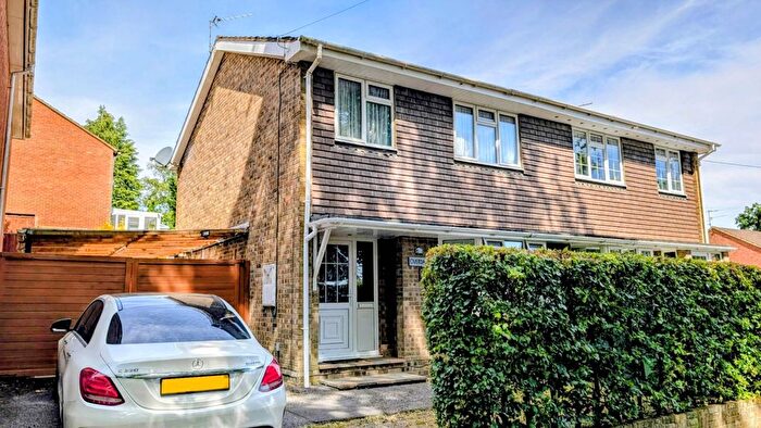 3 Bedroom Semi-Detached House For Sale In Forest Road, Whitehill, Hampshire, GU35