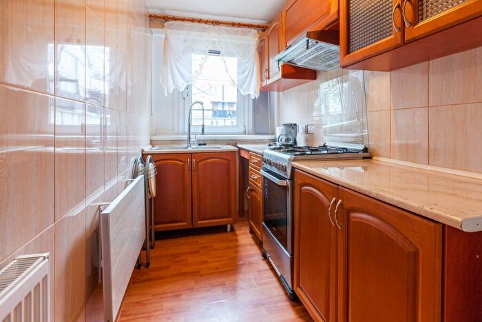 1 Bedroom Flat To Rent In Moody Street, , Stepney, London, E1