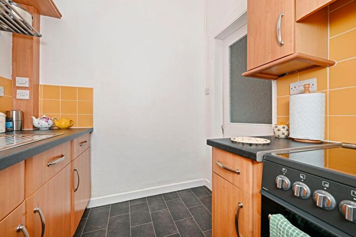 1 Bedroom Flat For Sale In / Fowler Terrace, Polwarth, Edinburgh, EH11