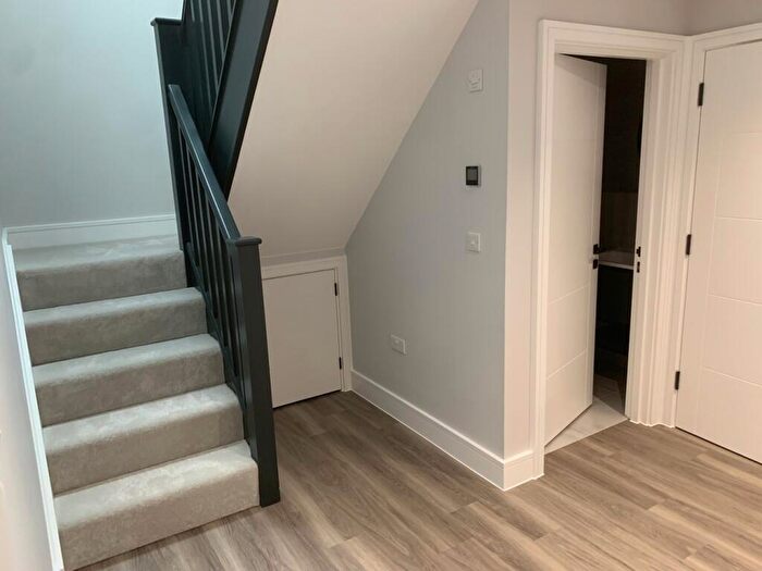 2 Bedroom Duplex For Sale In Bromley Avenue, Bromley, BR1