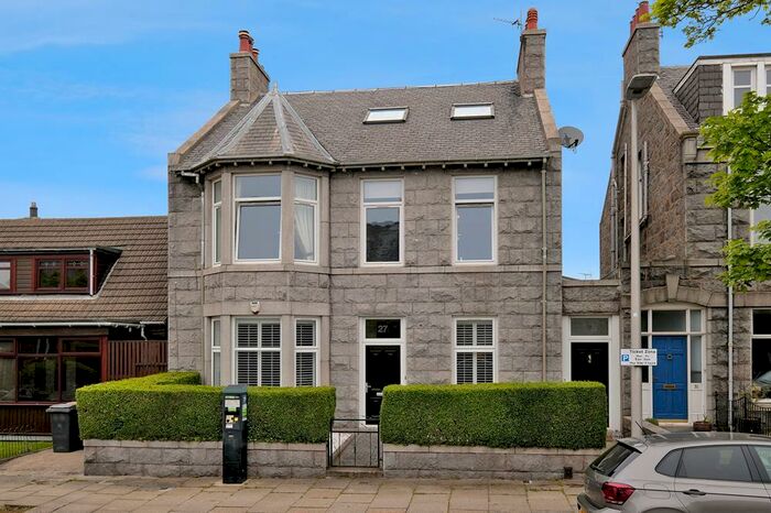 2 Bedroom Flat To Rent In Devanha Gardens, Aberdeen, AB11