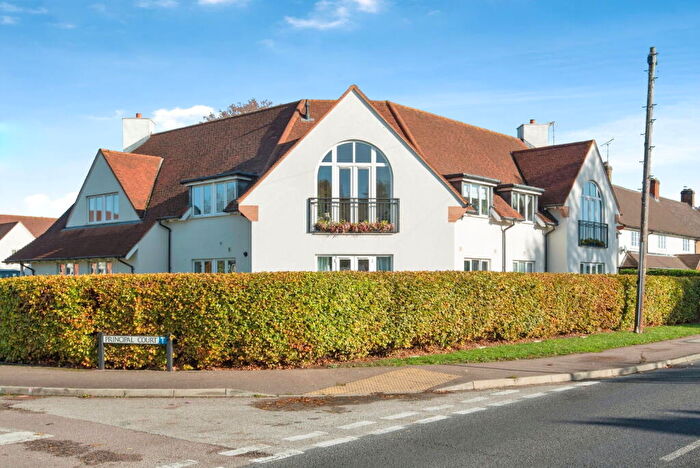 2 Bedroom Apartment For Sale In Principal Court, Letchworth Garden City, SG6