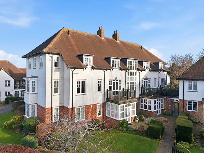 2 Bedroom Retirement Property For Sale In Ralph Swingler Place, Letchworth Garden City, SG6