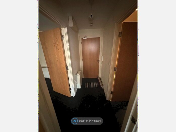 1 Bedroom Flat To Rent In Bayheath House, Outwood, Wakefield, WF1