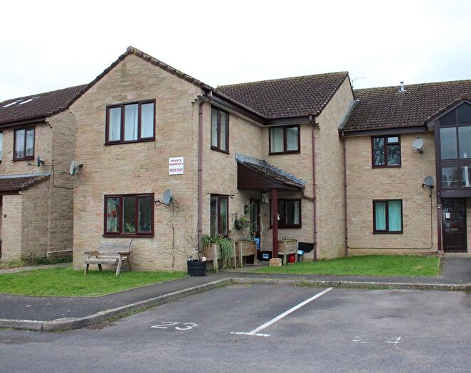1 Bedroom Flat To Rent In Cedar Court, Martock, TA12