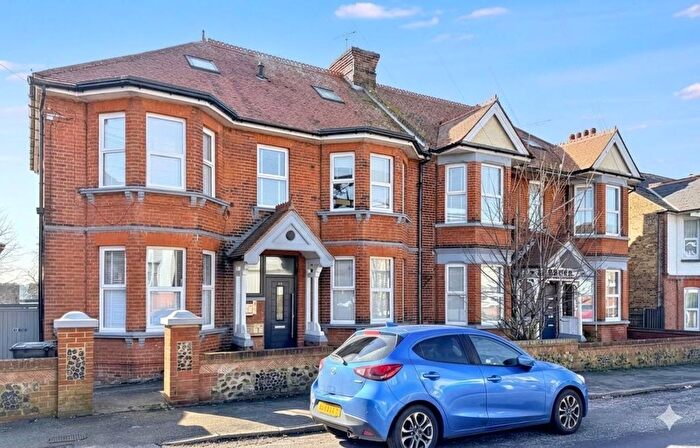 2 Bedroom Flat For Sale In Madeira Road, Margate, CT9