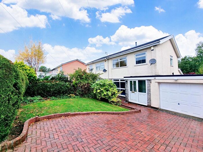 3 Bedroom Garage / Parking To Rent In Heol Deiniol, New Inn, Pontypool, NP4