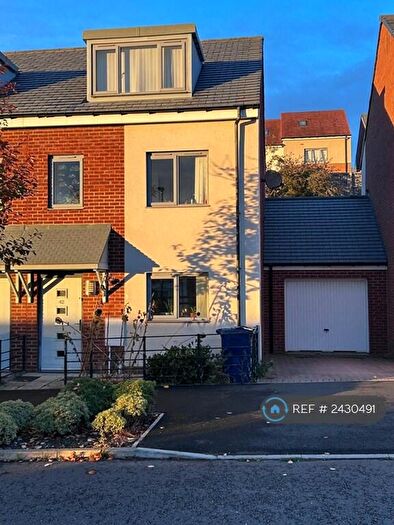 3 Bedroom Semi Detached House To Rent In Chester Pike, Newcastle Upon Tyne, NE15