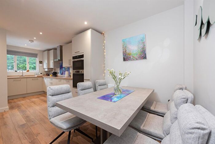 4 Bedroom Terraced House For Sale In Sycamore Way, Teddington, TW11