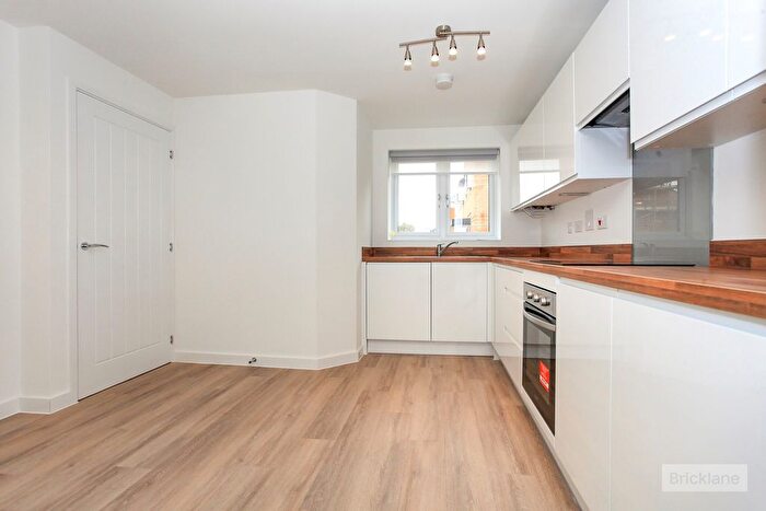 3 Bedroom Town House To Rent In Stonemason Way, Gunthorpe, Peterborough, PE4