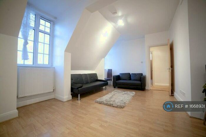 2 Bedroom Flat To Rent In Swan House, London, E15