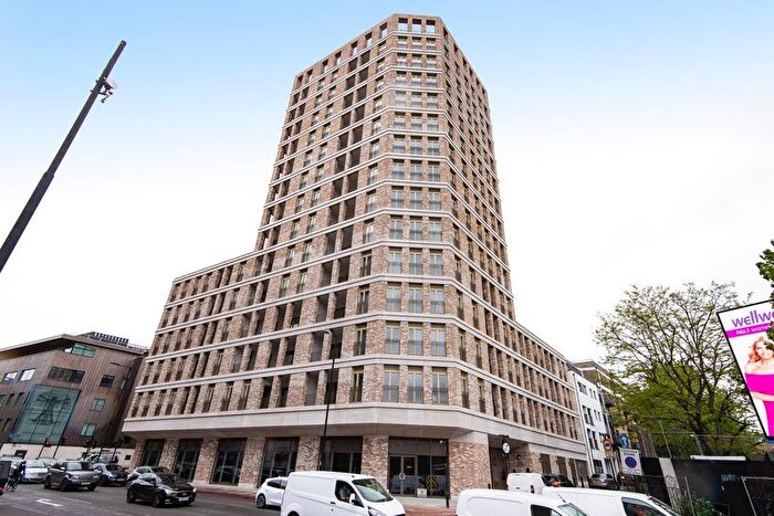 1 Bedroom Flat To Rent In Ensign Court, Ensign Street, London, E1