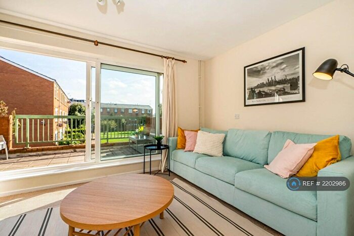 3 Bedroom Maisonette To Rent In Pellerin Road, London, N16