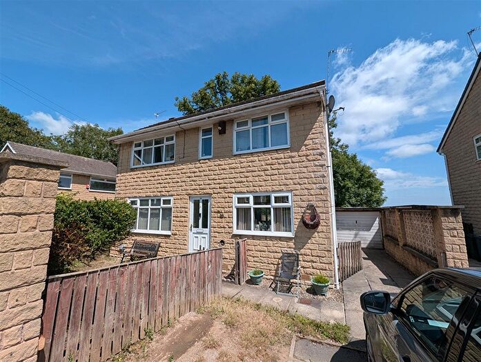 3 Bedroom Detached House To Rent In Castlegate Drive, Eccleshill, BD10