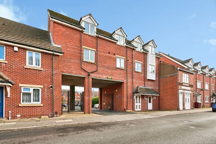 2 Bedroom Flat For Sale In Cobden Street, Wednesbury, West Midlands, WS10
