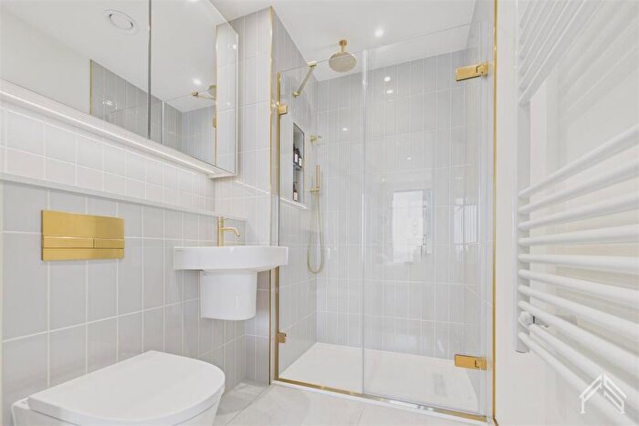 2 Bedroom Apartment To Rent In The Eades London, Selborne Road, E17