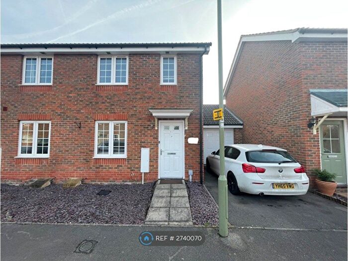 3 Bedroom End Terrace House To Rent In Viscount Gardens, Eastleigh, SO50