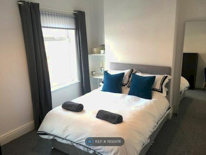 4 Bedroom Terraced House To Rent In Barff Road, Salford, M5