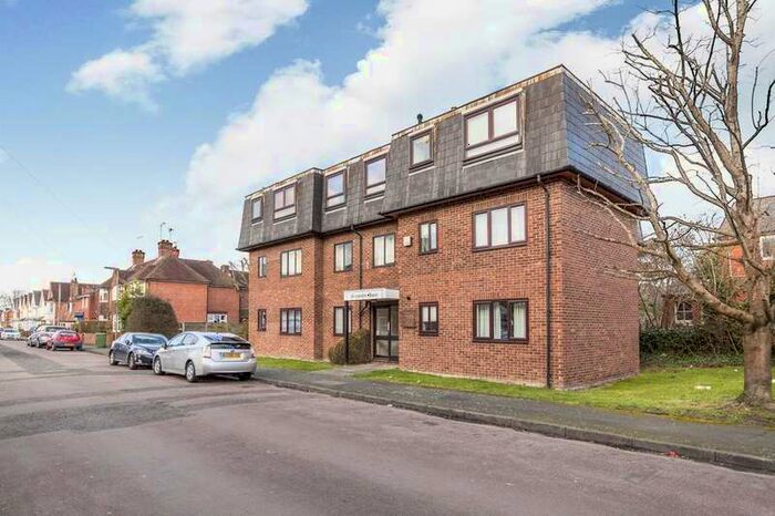 1 Bedroom Apartment To Rent In Alexandra Avenue, Camberley, GU15